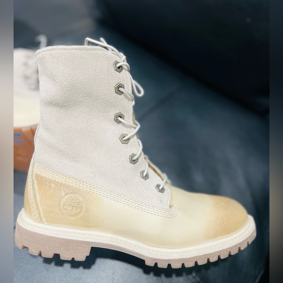 Timberland faux fur boots size 6 very soft in the inside cozy for cold weather - Picture 11 of 13